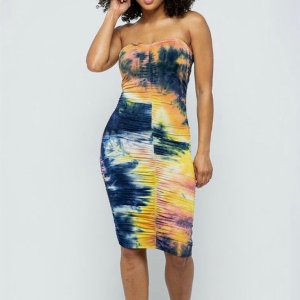 Tie Dye Midi Ruched Strapless Dress